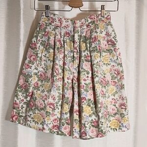 Vintage 90s Floral Pleated High-Rise Mom Shorts - Sz 8
